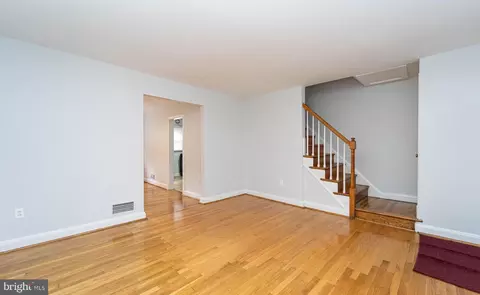 Living - 1285 Limit Ave, Baltimore, MD 21239 photo 2 of 4