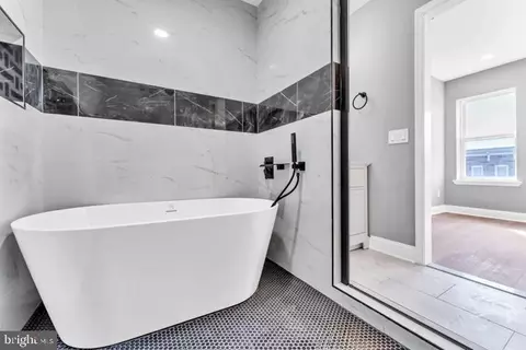 Bath - 1014 E Preston St, Baltimore, MD 21202 photo 6 of 6