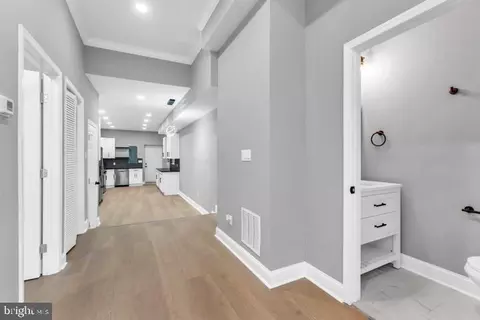 Entry Way - 1014 E Preston St, Baltimore, MD 21202 photo 2 of 8