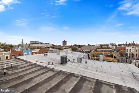 View/Area - 910 S Curley St, Baltimore, MD 21224 photo 1 of 1