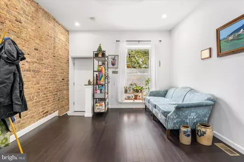 435 E 27th St E, Baltimore, MD 21218