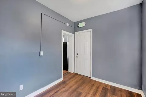 Entry Way - 533 Chateau Ave, Baltimore, MD 21212 photo 5 of 6