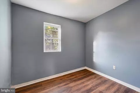 Entry Way - 533 Chateau Ave, Baltimore, MD 21212 photo 6 of 6