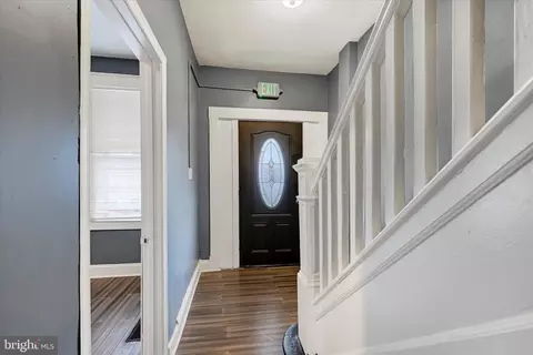 Entry Way - 533 Chateau Ave, Baltimore, MD 21212 photo 1 of 6