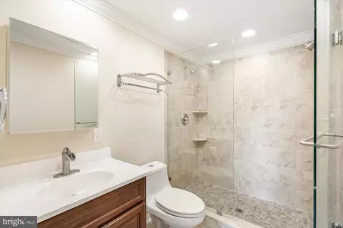 Bath - 1002 S Paca St, Baltimore, MD 21230 photo 1 of 2