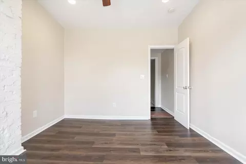 Entry Way - 1002 S Paca St, Baltimore, MD 21230 photo 5 of 6