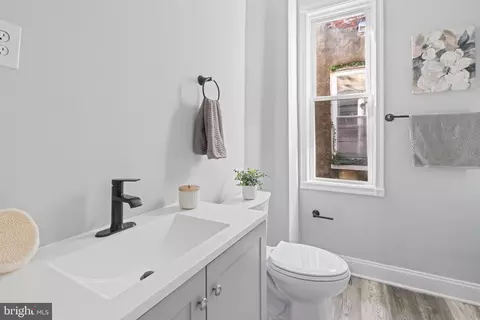 Bath - 3011 Windsor Ave, Baltimore, MD 21216 photo 3 of 3