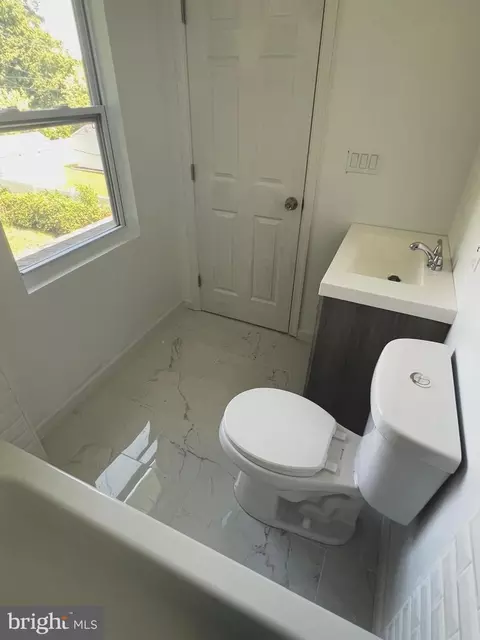 6002 Glenoak Ave, Baltimore, MD 21214 photo 11