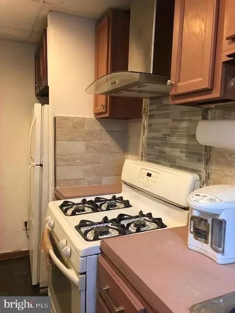 Kitchen - 267 Mccurley St, Baltimore, MD 21229 photo 3 of 3