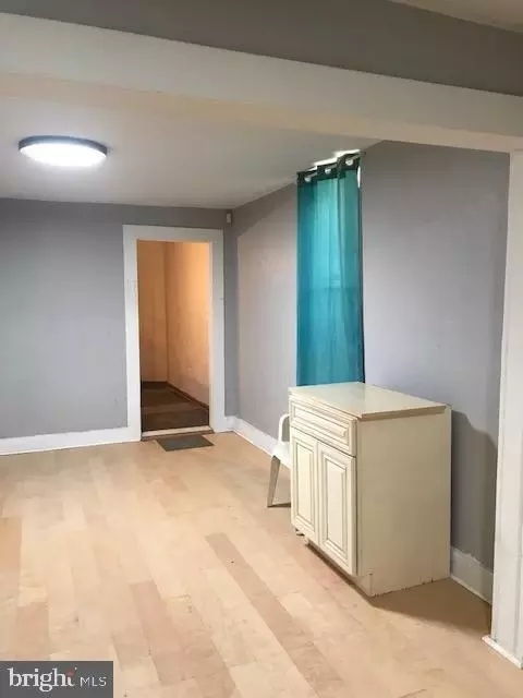 Entry Way - 267 Mccurley St, Baltimore, MD 21229 photo 2 of 7
