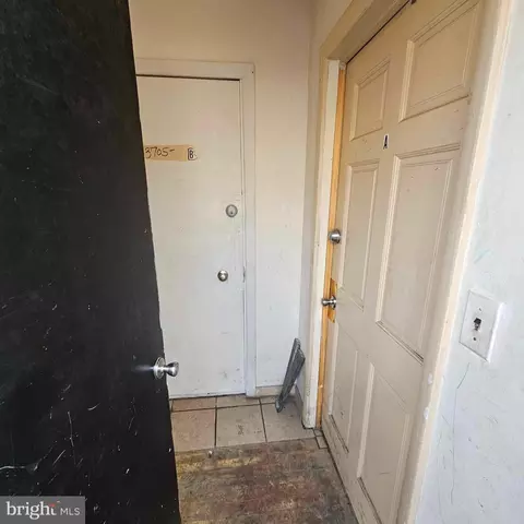 Entry Way - 3705 E Lombard St, Baltimore, MD 21224 photo 1 of 2
