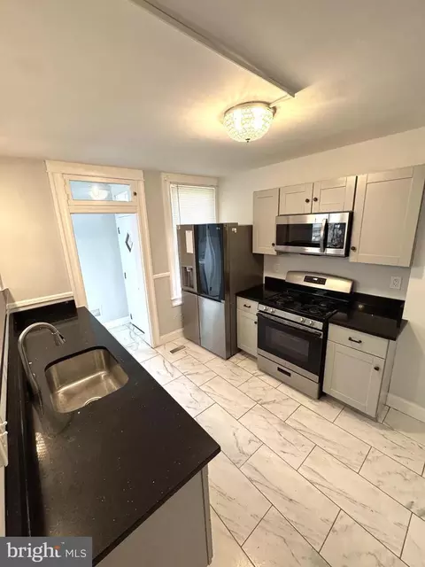 326 Mount Holly St, Baltimore, MD 21229 photo 3
