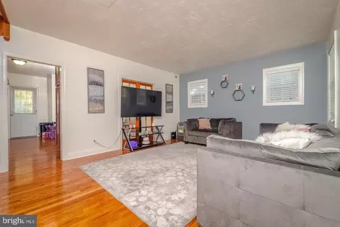 4627 Harcourt Rd, Baltimore, MD 21214 photo 7