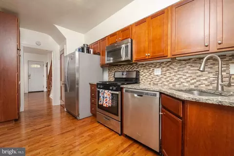 4627 Harcourt Rd, Baltimore, MD 21214 photo 9