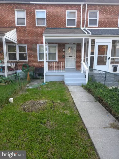 2921 Edgecombe Cir N, Baltimore, MD 21215