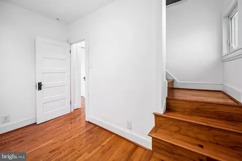 Entry Way - 5220 Tramore Rd, Baltimore, MD 21214 photo 4 of 4