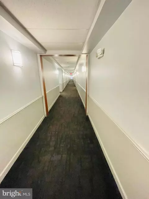 Entry Way - 2702 Lighthouse Pt E #636, Baltimore, MD 21224 photo 3 of 3