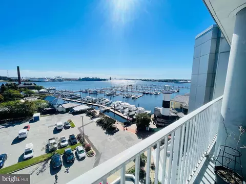 View/Area - 2702 Lighthouse Pt E #636, Baltimore, MD 21224 photo 2 of 3