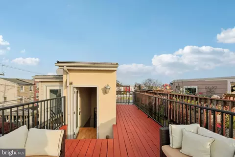 Exterior - 602 Wyeth St, Baltimore, MD 21230 photo 3 of 4