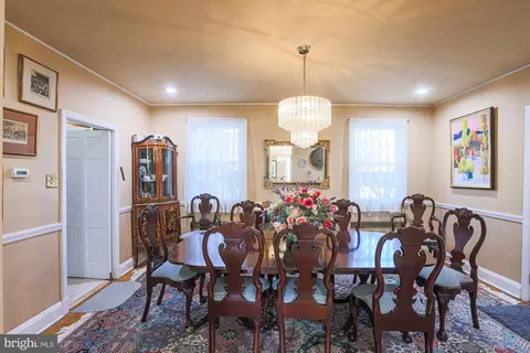 Dining - 3820 Menlo Dr, Baltimore, MD 21215 photo 3 of 5