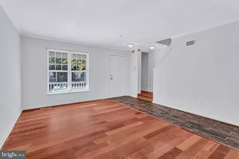 Living - 716 Vine St, Baltimore, MD 21201 photo 2 of 2