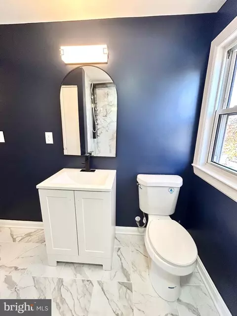 Bath - 5426 Bucknell Rd, Baltimore, MD 21206 photo 3 of 5