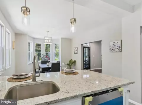 Entry Way - 5606 Pimlico Rd, Baltimore, MD 21209 photo 5 of 9