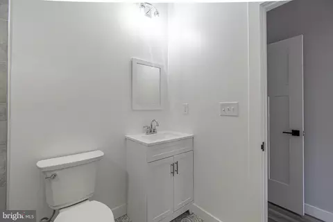 2037 Mcculloh St, Baltimore, MD 21217 photo 7
