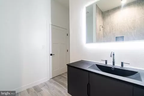 2037 Mcculloh St, Baltimore, MD 21217 photo 15