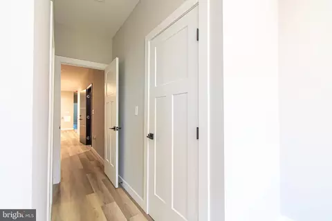 2037 Mcculloh St, Baltimore, MD 21217 photo 4