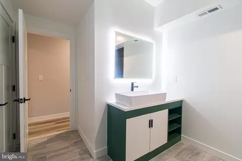 2037 Mcculloh St, Baltimore, MD 21217 photo 22