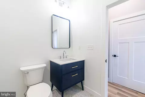 2037 Mcculloh St, Baltimore, MD 21217 photo 44