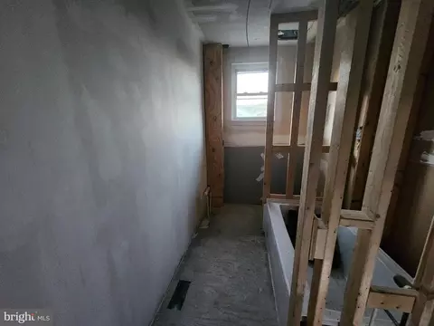 Entry Way - 3033 Grayson St, Baltimore, MD 21216 photo 3 of 6