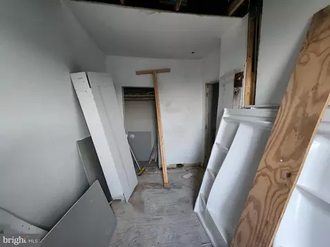 Entry Way - 3033 Grayson St, Baltimore, MD 21216 photo 5 of 6