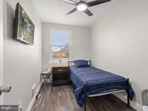 Bedroom - 614 Cheraton Rd, Baltimore, MD 21225 photo 3 of 7