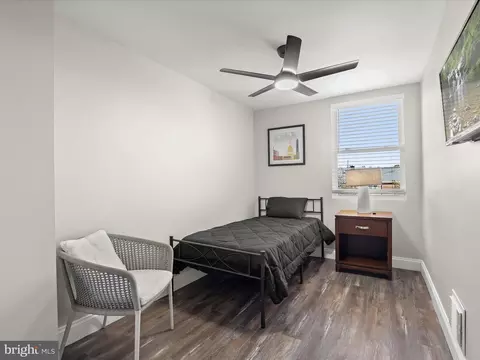 Bedroom - 614 Cheraton Rd, Baltimore, MD 21225 photo 5 of 7