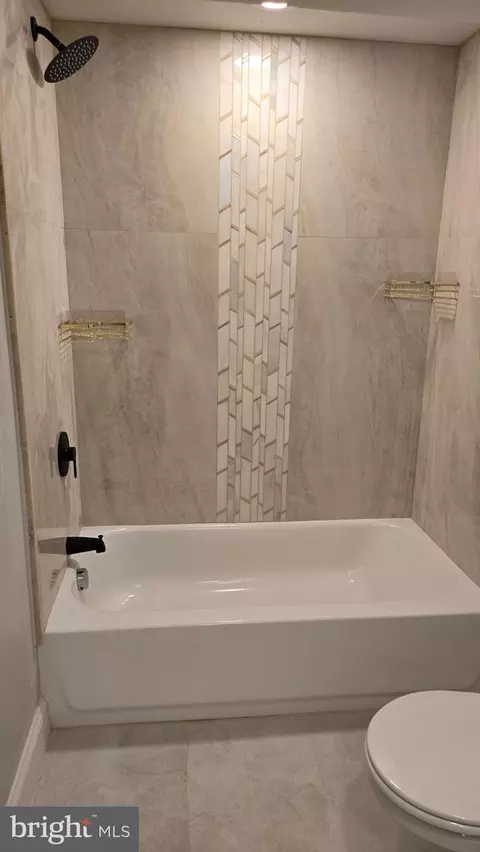 Bath - 614 Cheraton Rd, Baltimore, MD 21225 photo 4 of 4