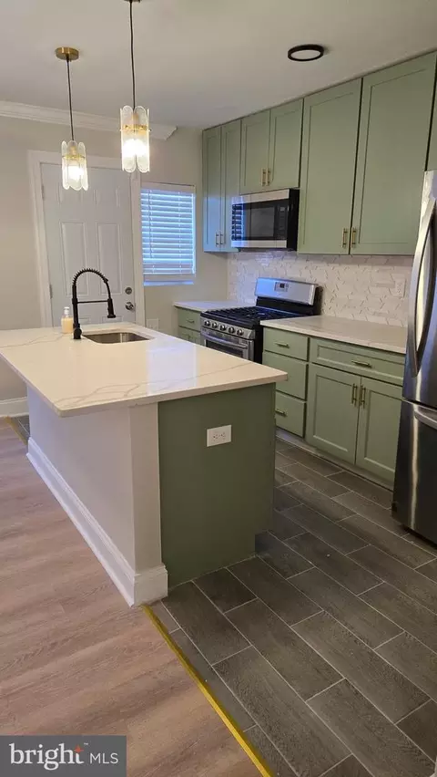 Kitchen - 614 Cheraton Rd, Baltimore, MD 21225 photo 1 of 3