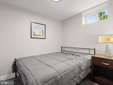 Bedroom - 614 Cheraton Rd, Baltimore, MD 21225 photo 7 of 7