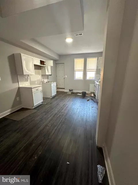 Entry Way - 2230 E Chase St, Baltimore, MD 21213 photo 1 of 4