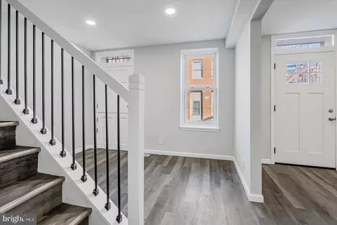 Entry Way - 516 Warner St, Baltimore, MD 21230 photo 2 of 6