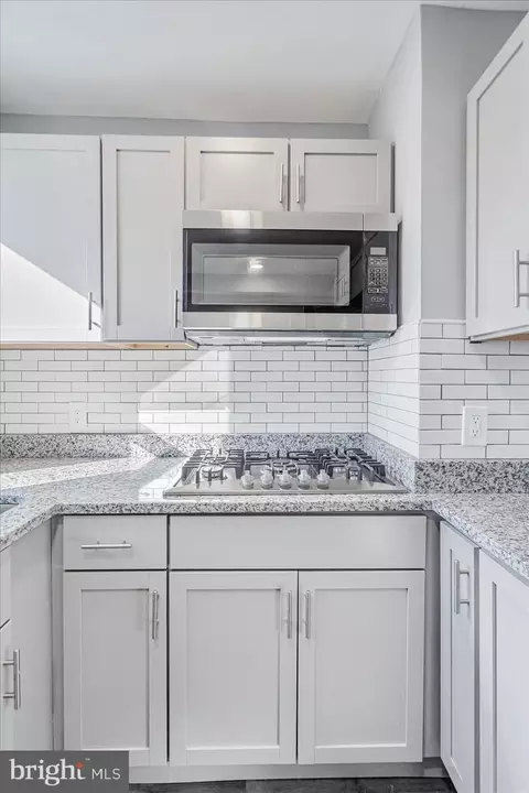 Kitchen - 516 Warner St, Baltimore, MD 21230 photo 2 of 3