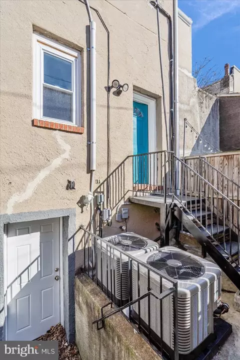 Exterior - 516 Warner St, Baltimore, MD 21230 photo 3 of 4