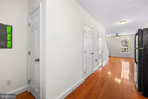 Entry Way - 3336 Keswick Rd, Baltimore, MD 21211 photo 6 of 8