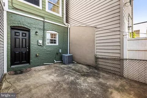 Exterior - 3336 Keswick Rd, Baltimore, MD 21211 photo 5 of 12