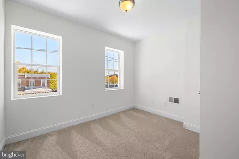 Bedroom - 3336 Keswick Rd, Baltimore, MD 21211 photo 3 of 4