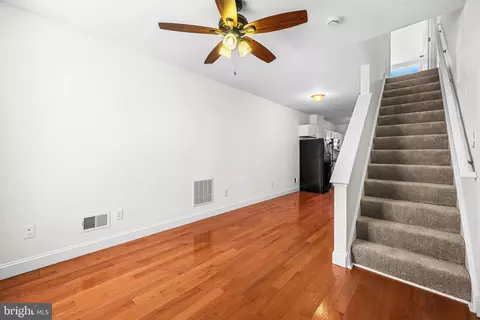 Entry Way - 3336 Keswick Rd, Baltimore, MD 21211 photo 2 of 8