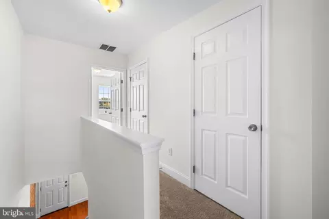 Entry Way - 3336 Keswick Rd, Baltimore, MD 21211 photo 7 of 8