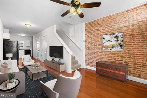 Entry Way - 3336 Keswick Rd, Baltimore, MD 21211 photo 4 of 8
