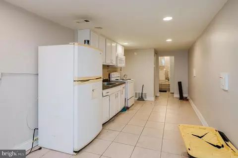 Entry Way - 615 Oldham St, Baltimore, MD 21224 photo 1 of 7